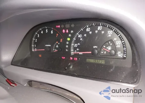 2004 Toyota Camry Le z USA, uszkodzony, nr VIN 4T1BE32KX4U288274